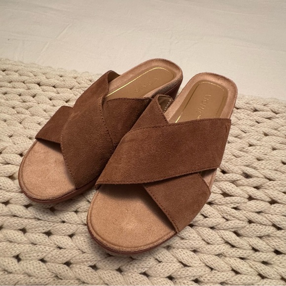 New without box, Vionic Hayden slides, toffee color, sz 8 - Picture 1 of 5